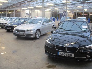 auction event image