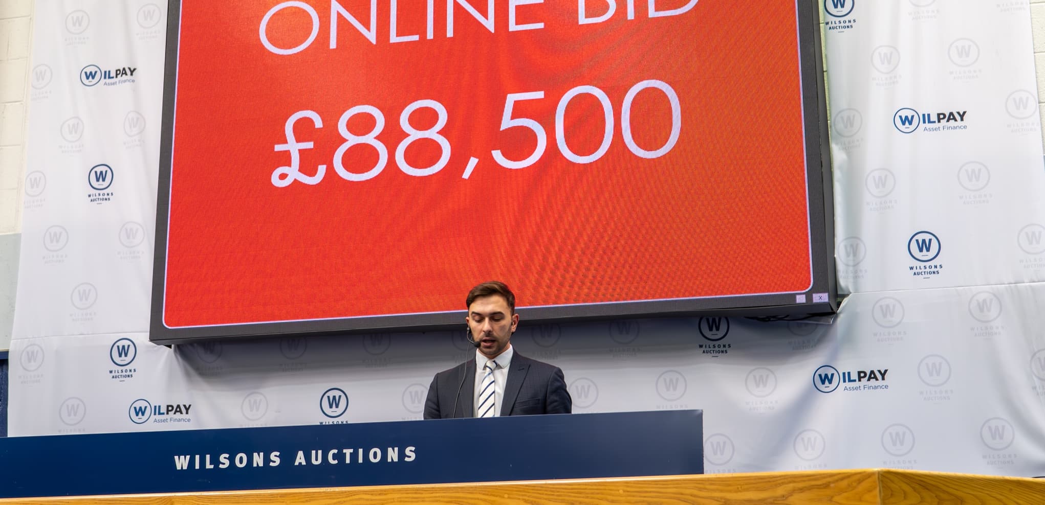 Auctioneer Allan in action Auctioneer Allan in action